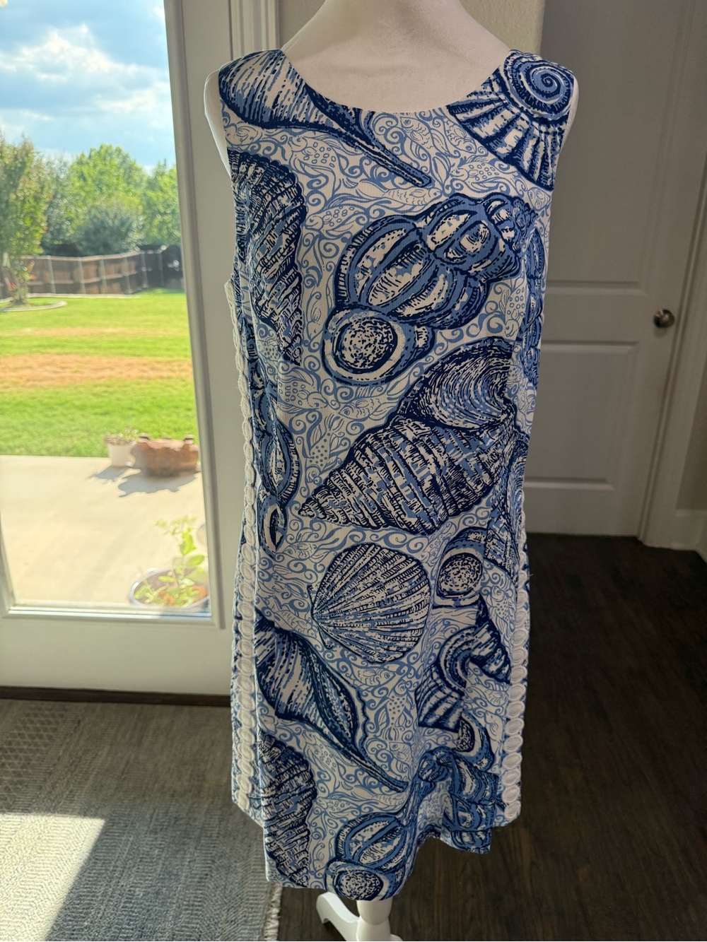 Lilly Pulitzer Blue & White Pop-Up Shells Shift Dress NWT